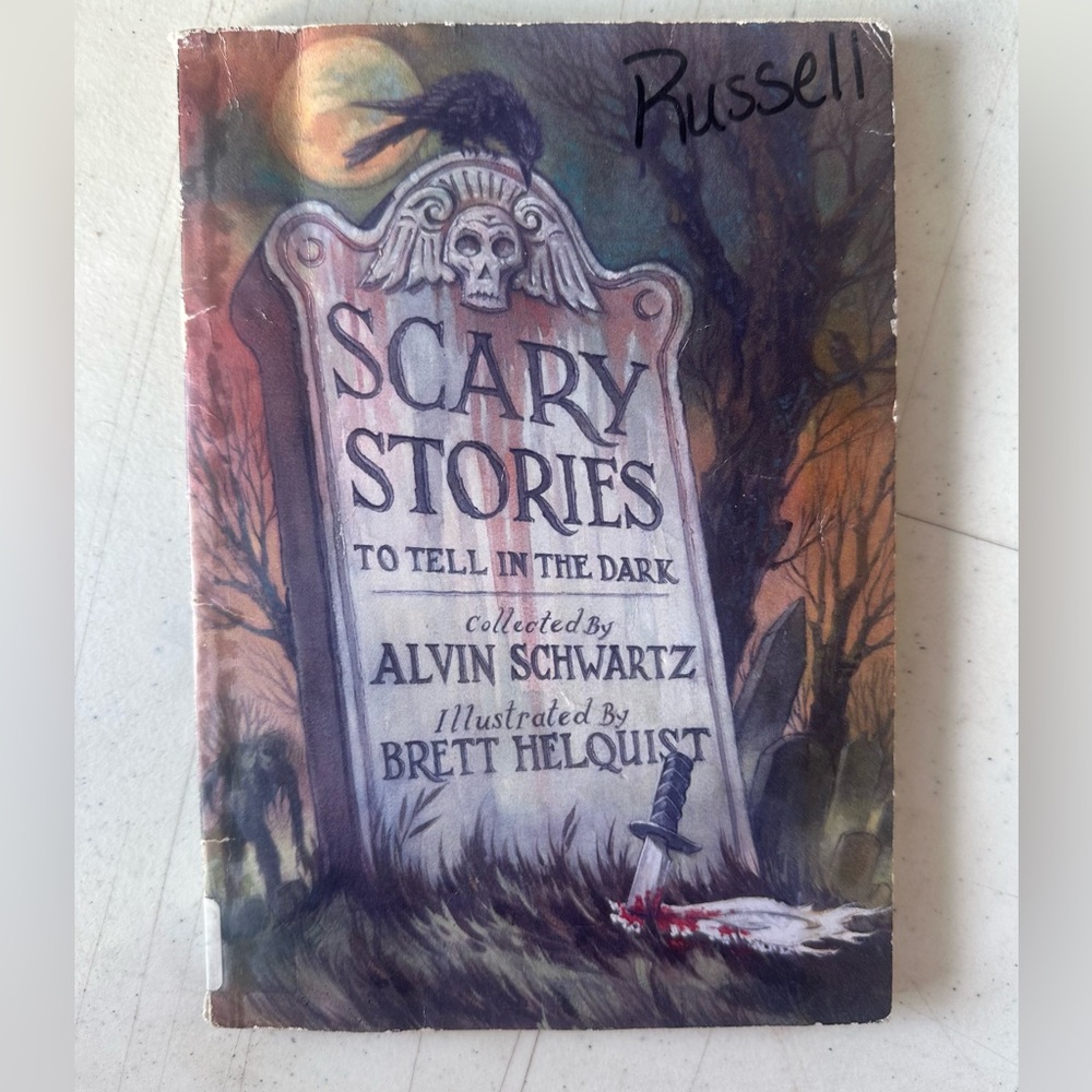 Scary Stories to Tell in the Dark📚
